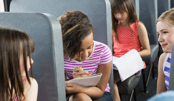 Autobus servizio scuole